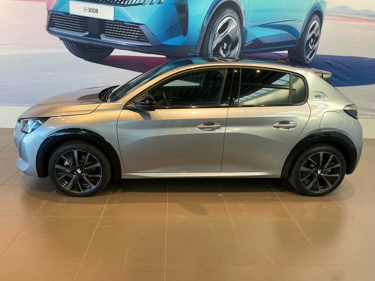 Peugeot e-208 50 GT