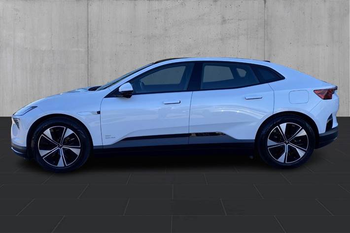 Hvid Polestar 4 fra 2024