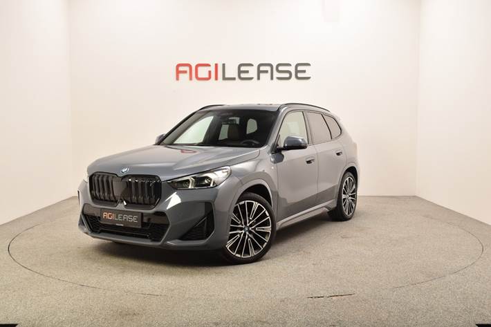 Grå BMW iX1 fra 2023