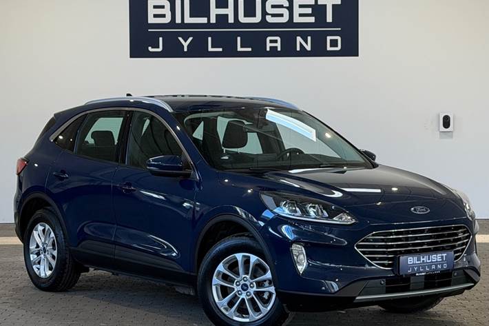 Blå Ford Kuga fra 2022