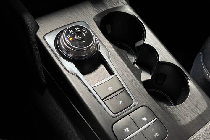 Blå Ford Kuga fra 2022