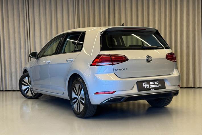 Sølv VW e-Golf VII fra 2019