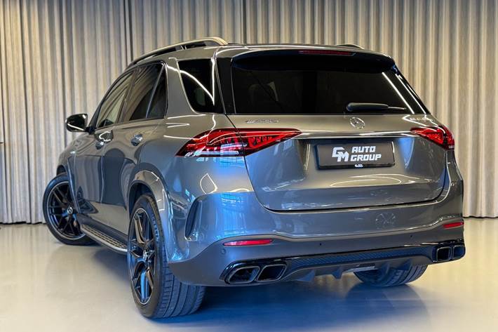 Grå Mercedes GLE63 fra 2022