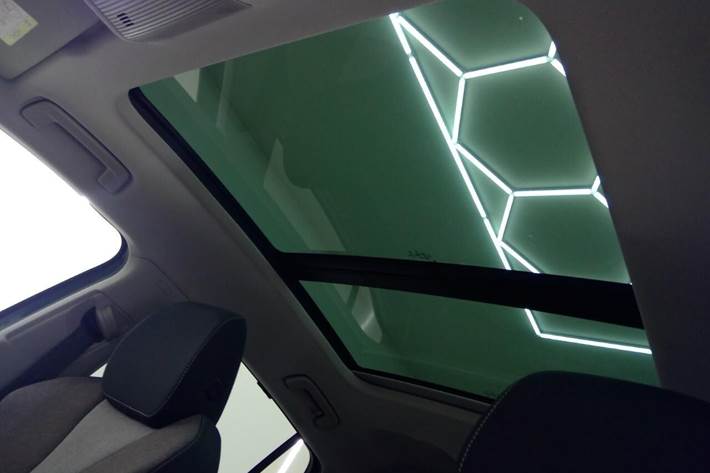 Grå Skoda Enyaq fra 2021