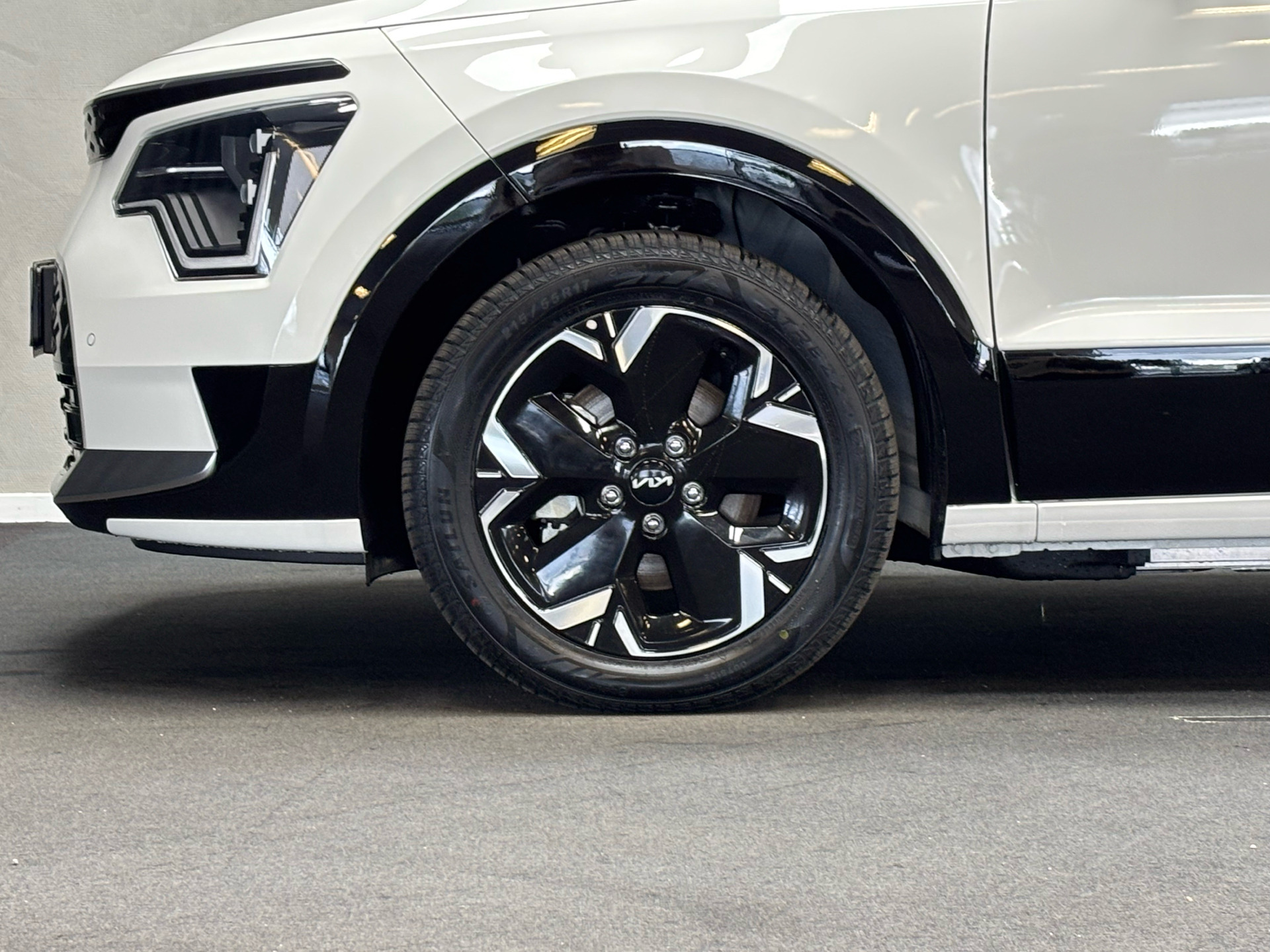 Hvid Kia Niro EV fra 2025