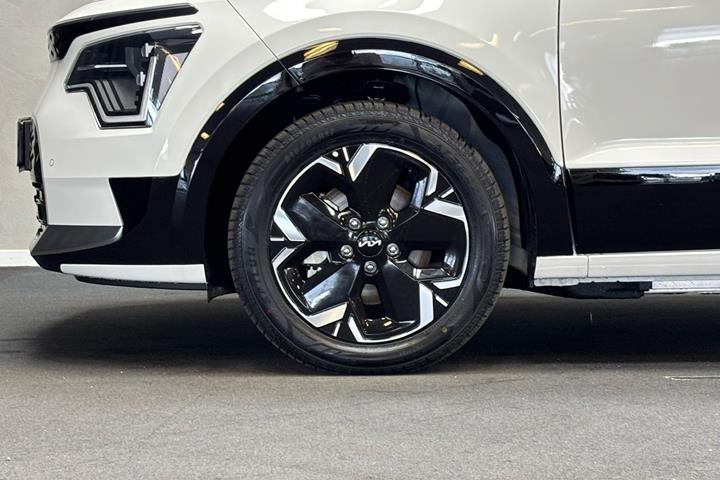 Hvid Kia Niro EV fra 2025