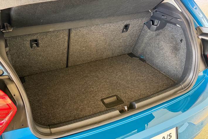 Blå VW Polo fra 2019