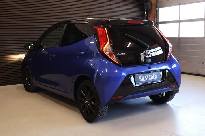 Blå Toyota Aygo fra 2020