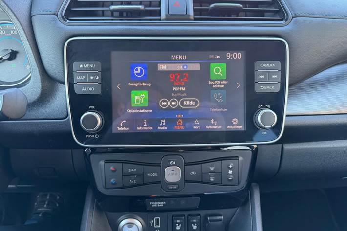 Hvid Nissan Leaf fra 2020