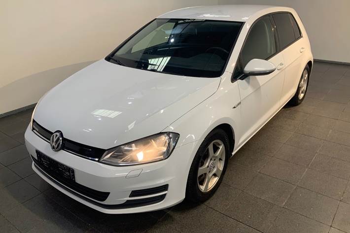 Hvid VW Golf VII fra 2014