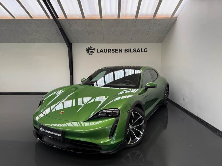 Porsche Taycan 4 Performance+ Cross Turismo