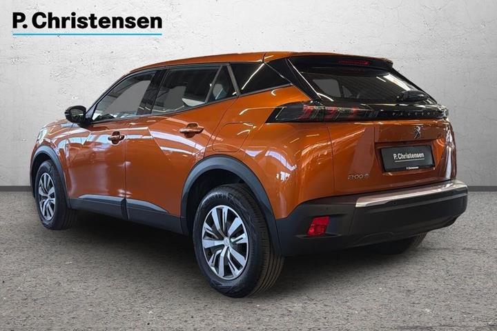 Orange Peugeot 2008 fra 2023