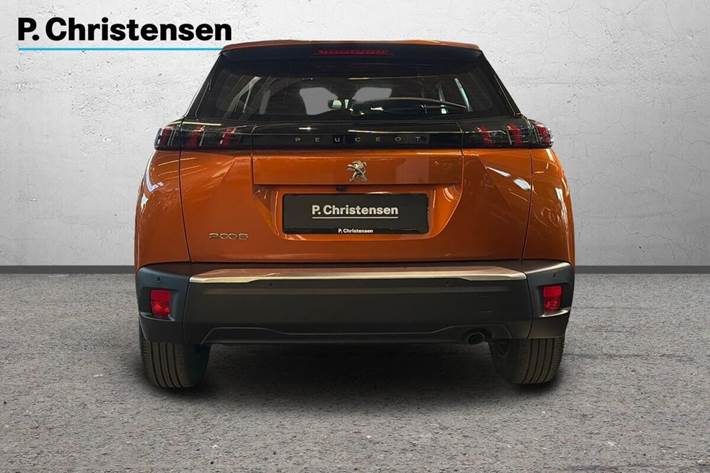 Orange Peugeot 2008 fra 2023