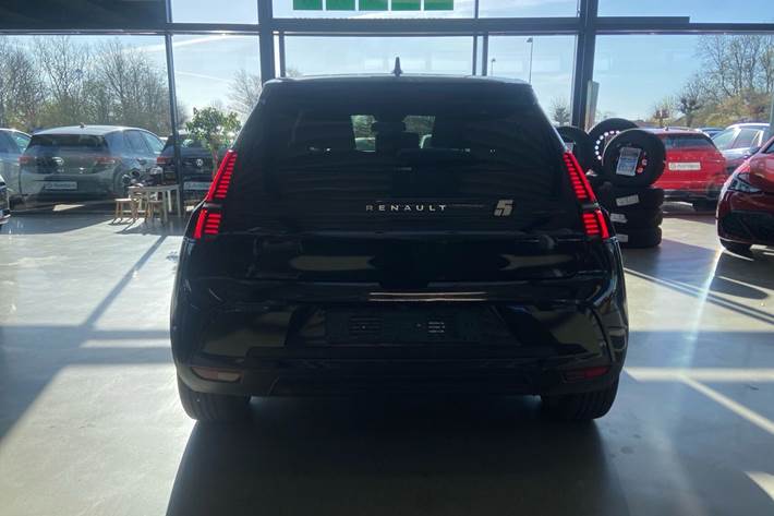 Sort Renault 5 E-Tech fra 2025