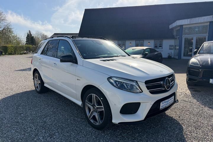 undefined Mercedes GLE43 fra 2016 set udefra
