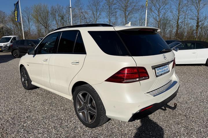 undefined Mercedes GLE43 fra 2016 set udefra