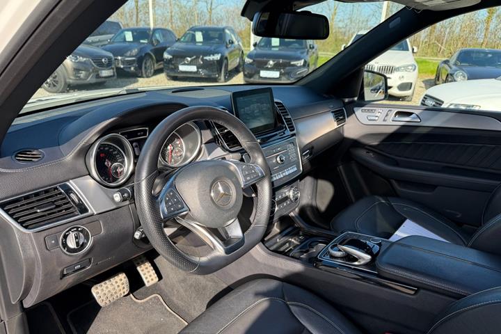 undefined Mercedes GLE43 fra 2016 set indefra
