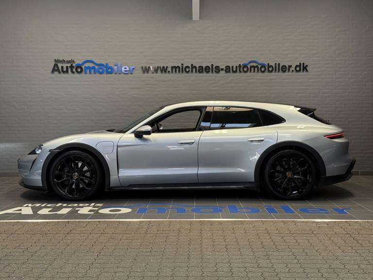 Porsche Taycan 4 Performance+ Cross Turismo