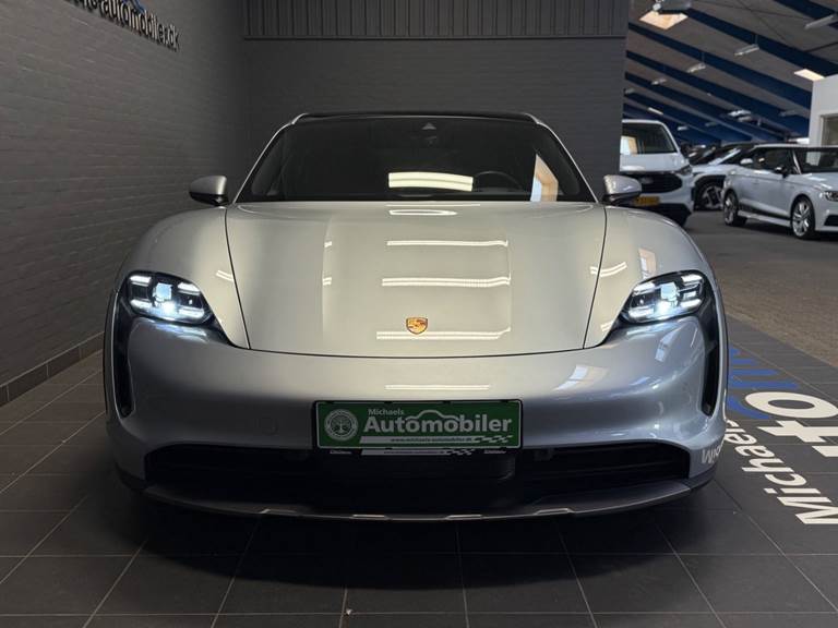 Porsche Taycan 4 Performance+ Cross Turismo