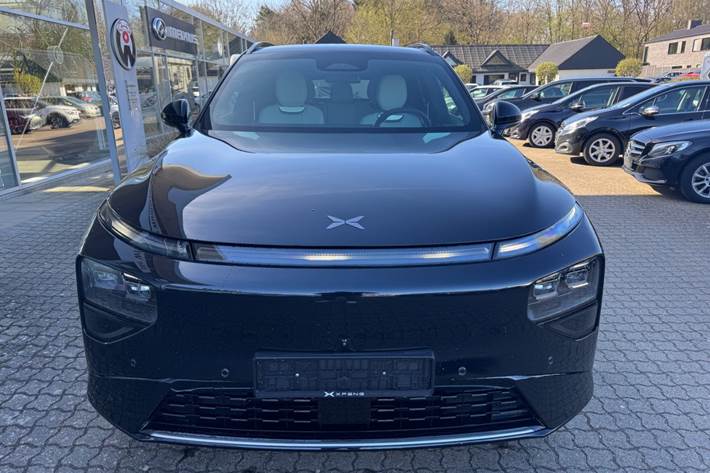 Sort Xpeng G9 fra 2026