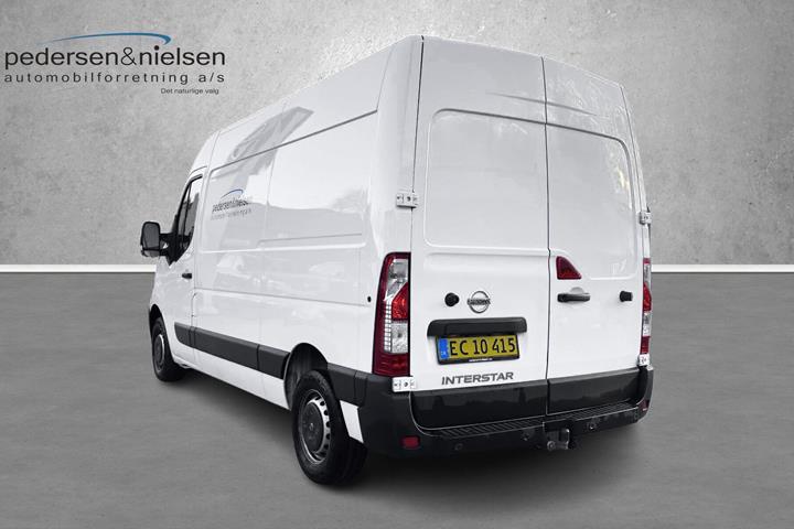 Hvid Nissan Interstar fra 2024