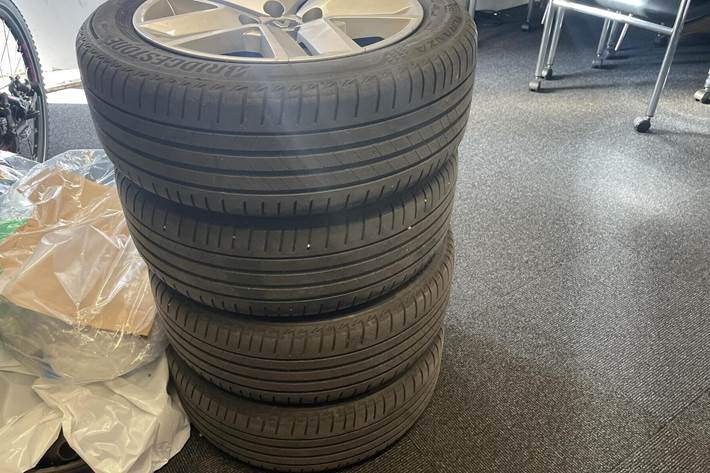 Hvid Renault Clio fra 2023