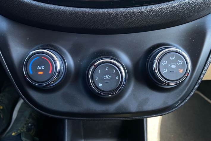 Sølv Opel Karl fra 2017