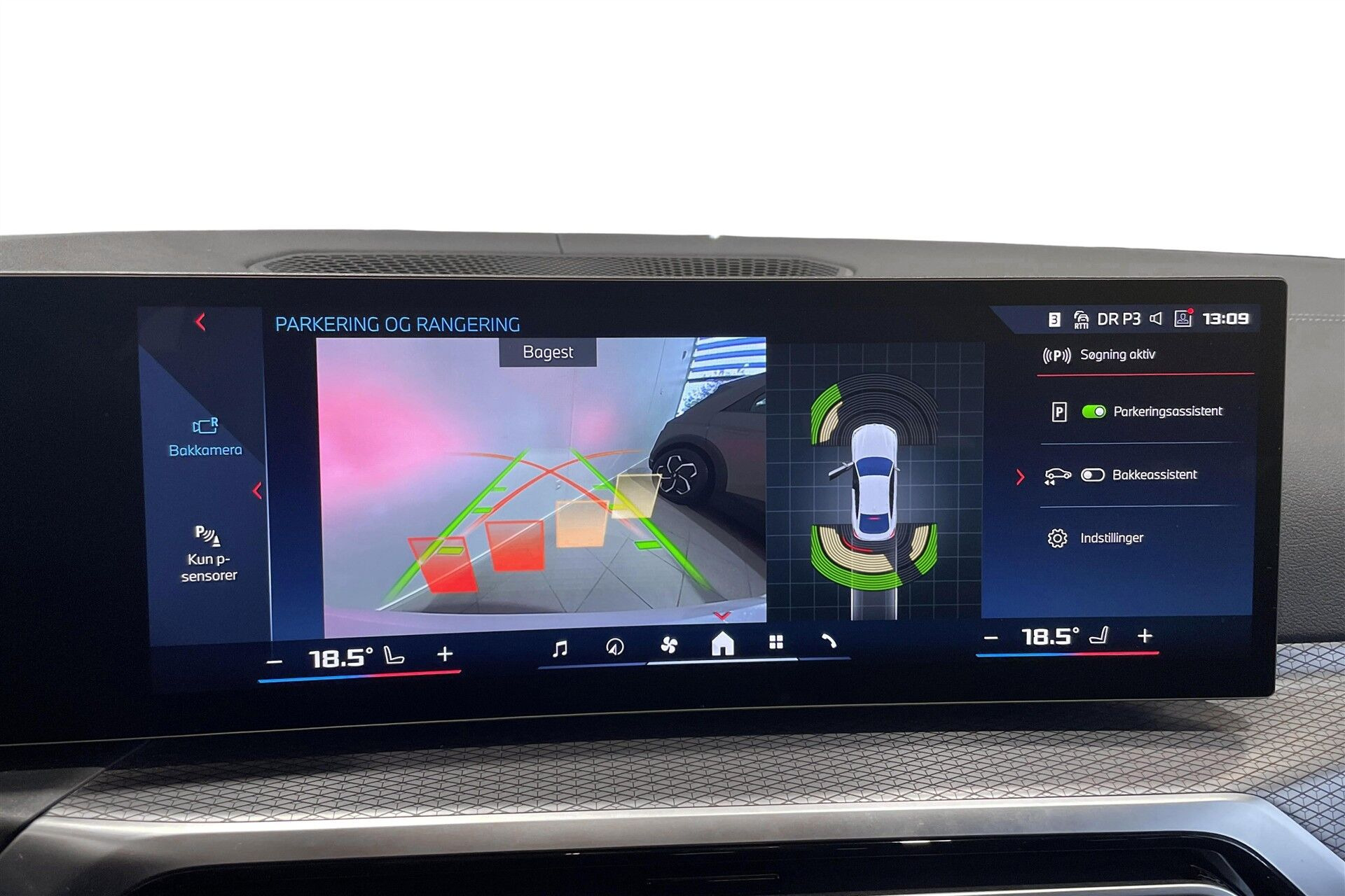 Hvid BMW i4 fra 2023