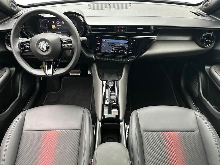 Alfa Romeo Junior EL Speciale 156HK 5d Aut.