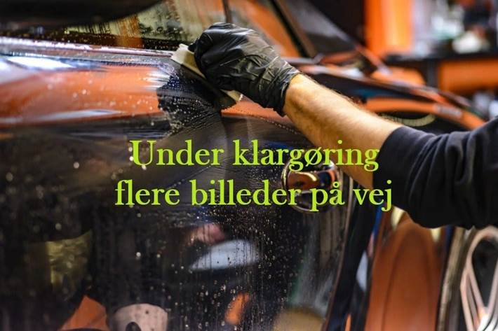 Sort Dacia Logan fra 2015