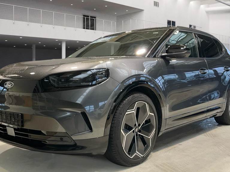 Ford Capri 77 Premium Extended Range