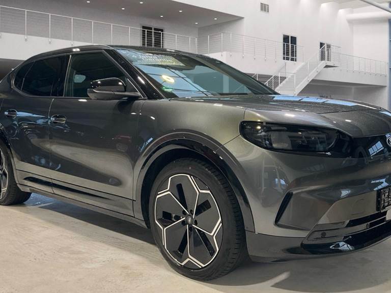 Ford Capri 77 Premium Extended Range