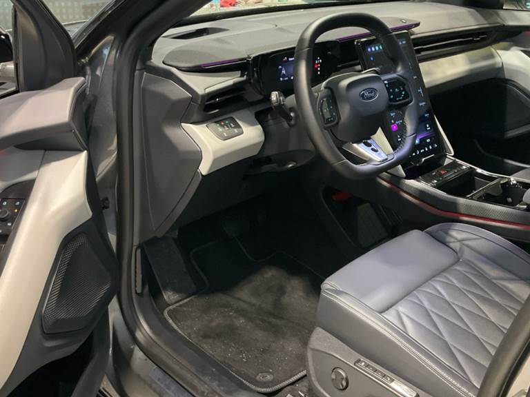 Ford Capri 77 Premium Extended Range