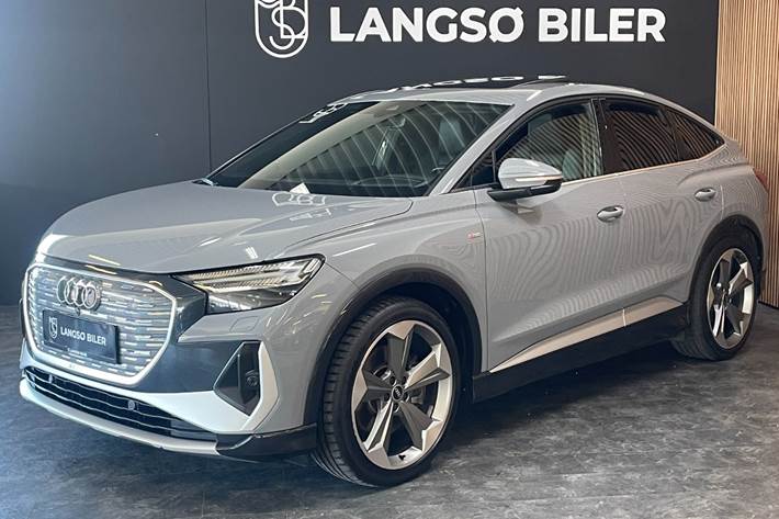Grå Audi Q4 e-tron fra 2022