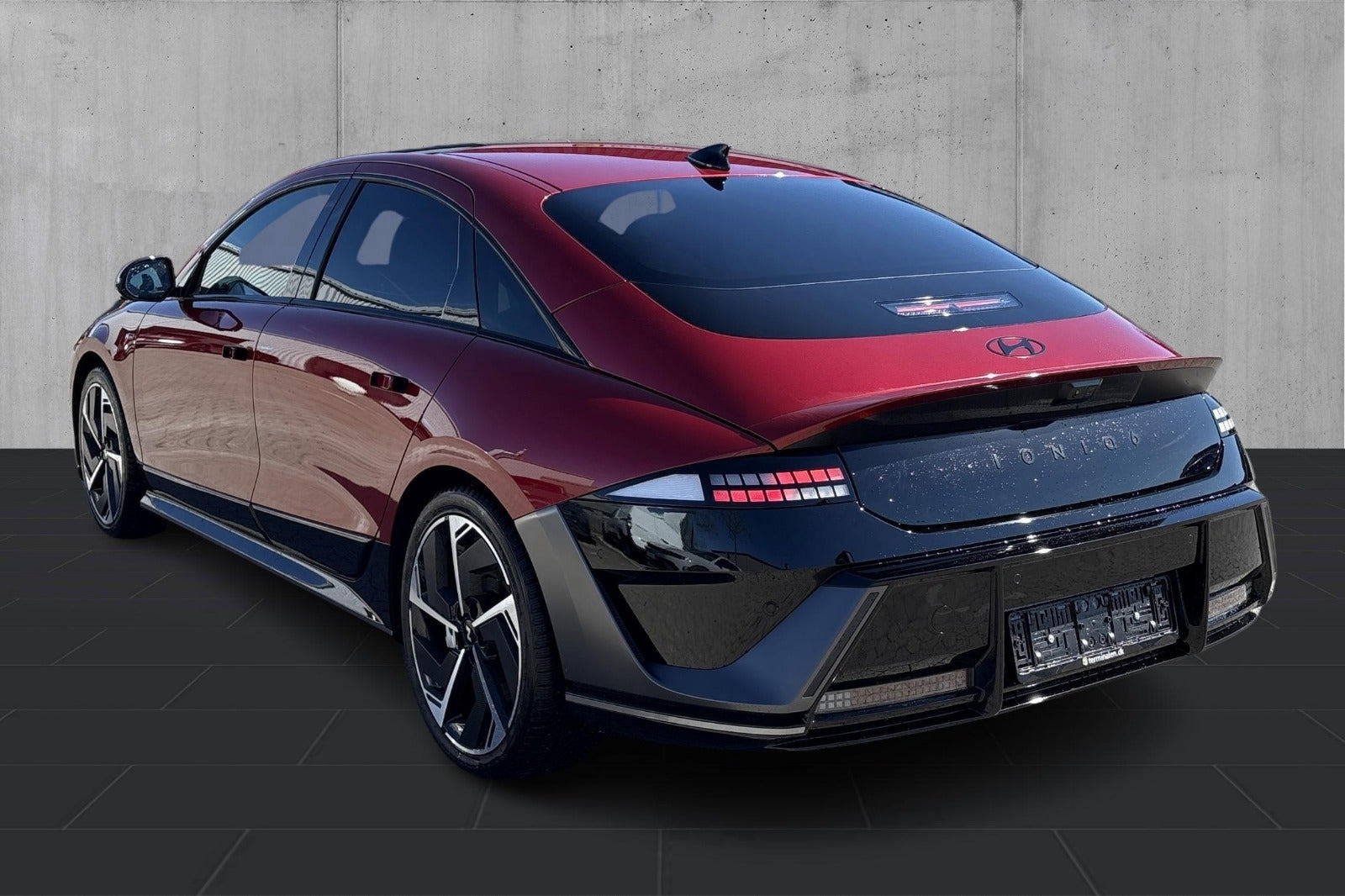 Grå Hyundai Ioniq 6 fra 2026