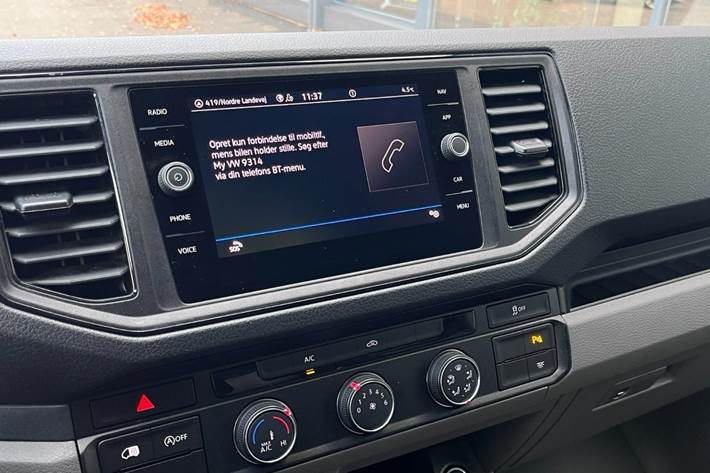 Hvid VW Crafter 35 fra 2024