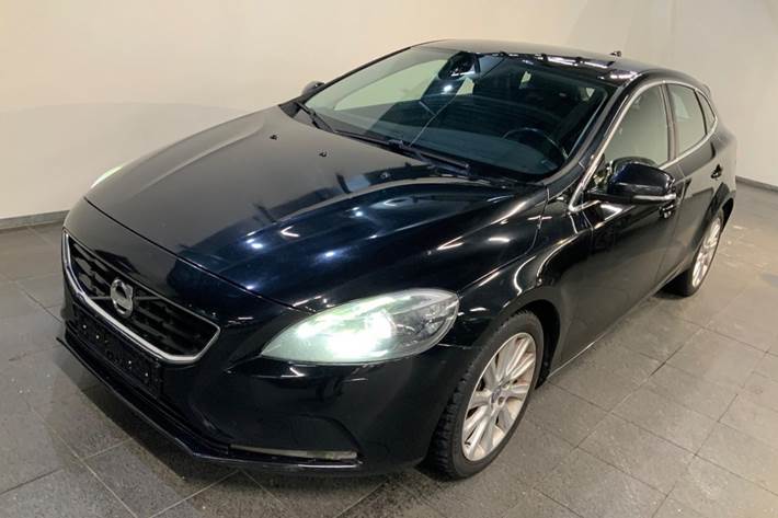 Sort Volvo V40 fra 2014
