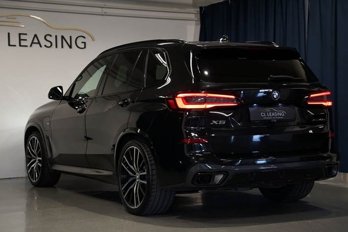 Sort BMW X5 fra 2020