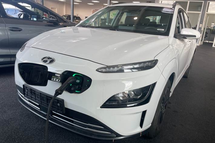 Hvid Hyundai Kona fra 2022