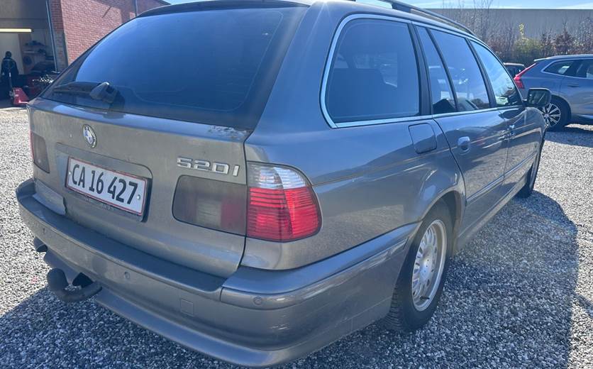 BMW 520i
