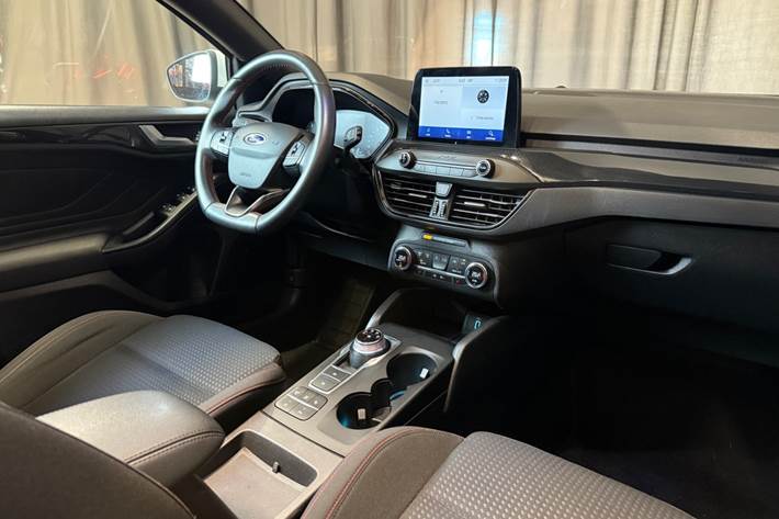 Hvid Ford Focus fra 2019