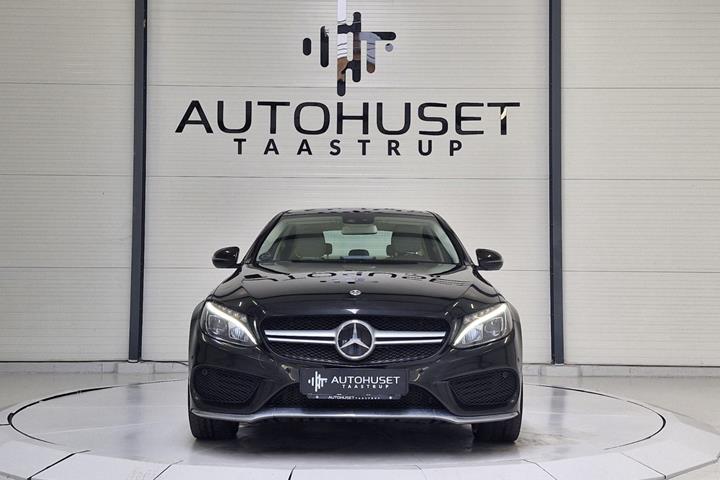 Sort Mercedes C400 fra 2016