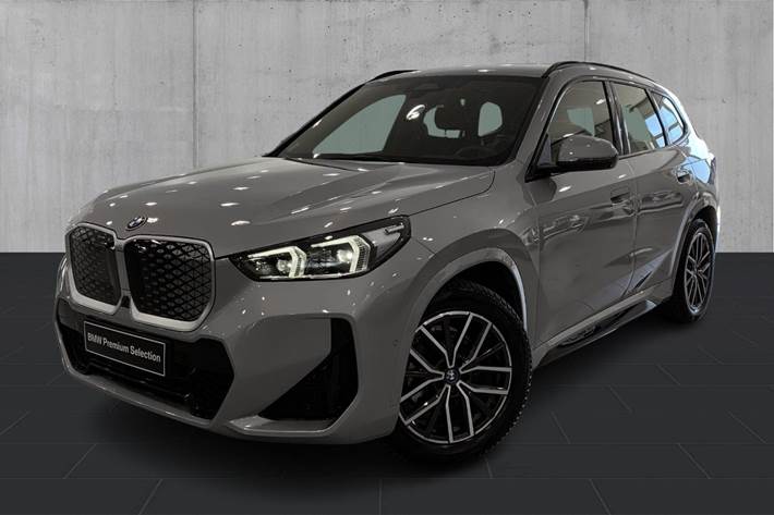 undefined BMW iX1 fra 2025 set udefra