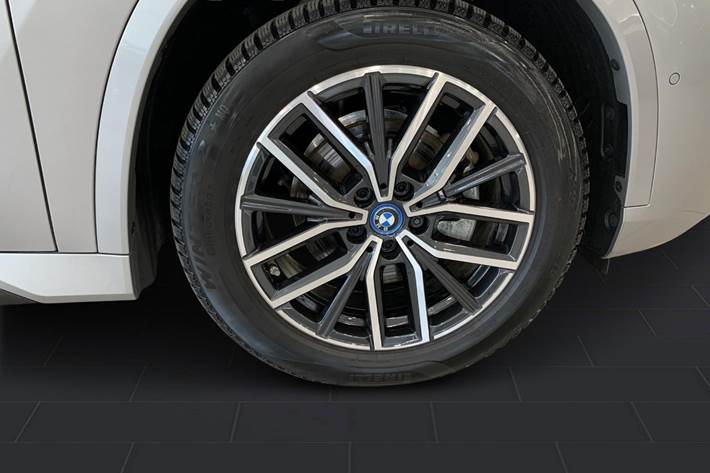 undefined BMW iX1 fra 2025