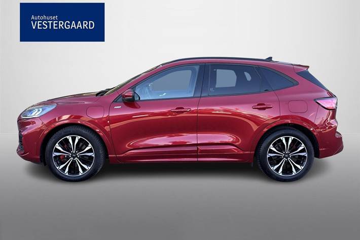 Rød Ford Kuga fra 2022