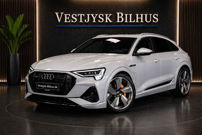 Sølv Audi e-tron fra 2022