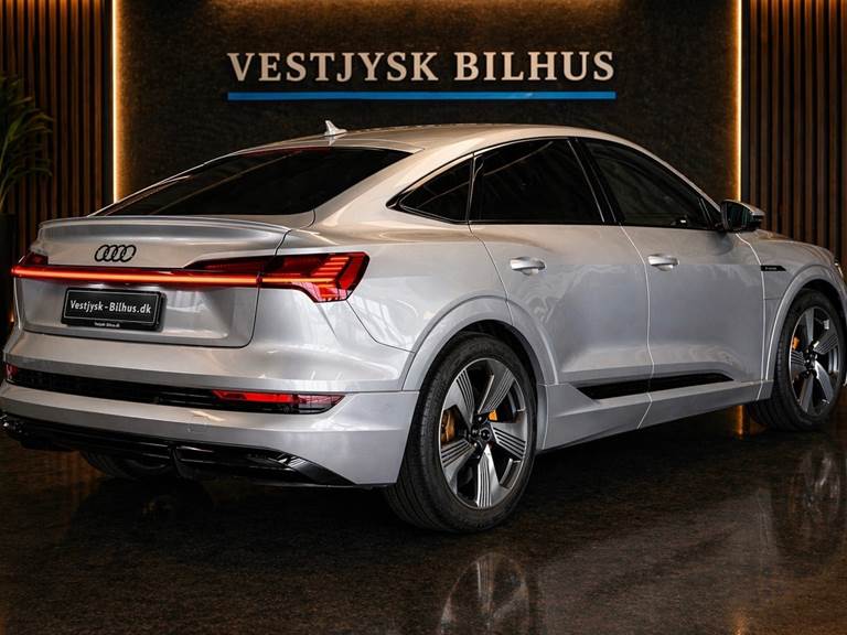 Audi e-tron 55 S-line Sportback quattro