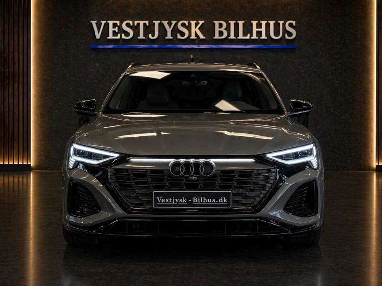 Audi Q8 e-tron 55 S-line quattro