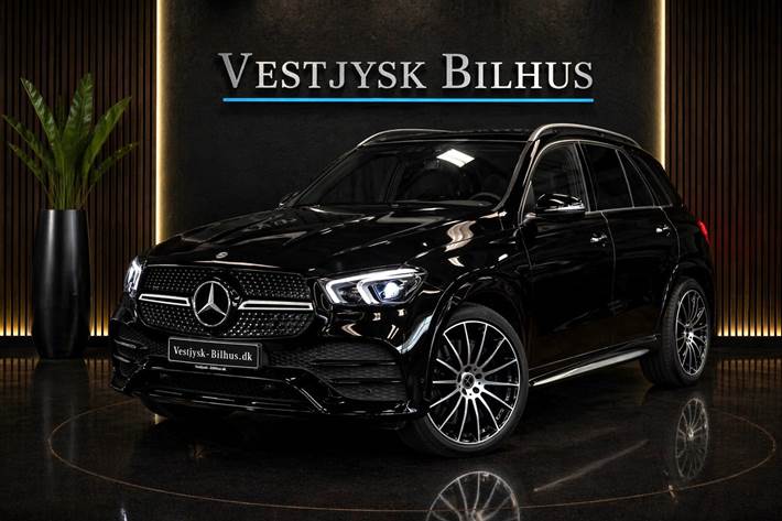 Sort Mercedes GLE350 de fra 2022 set udefra