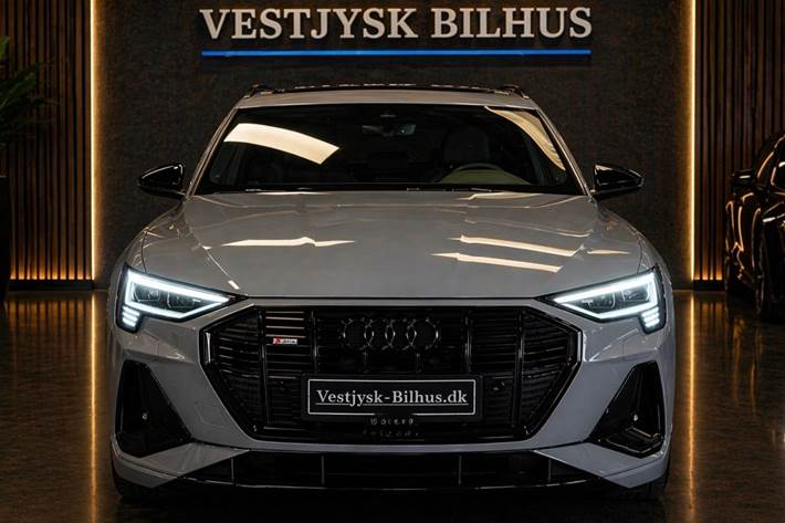 Sort Audi e-tron fra 2021